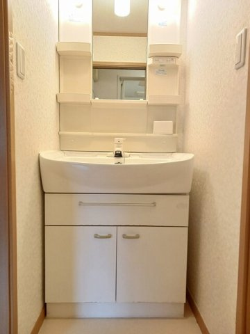 アルドーレ　Ａの洗面所|広い洗面スペース