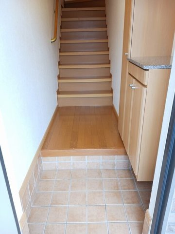 アルドーレ　Ａの玄関|収納もある玄関です