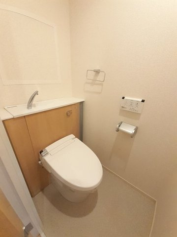 グランクリュ佐古　ＥＡＳＴのトイレ|コンパクトで使いやすいトイレです