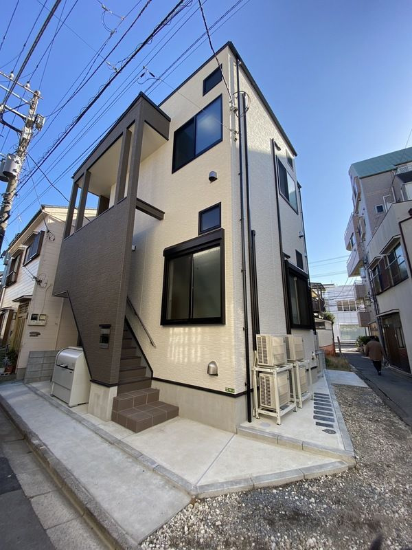 AISIO（アイシオ）の外観