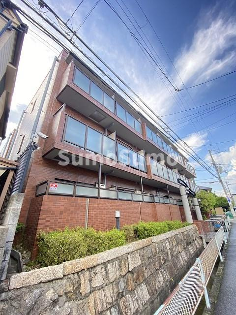 シェルプール弐番館の外観