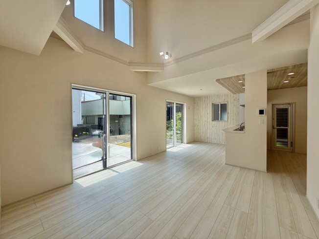 【居間・リビング】 | 茅ヶ崎市香川3丁目　新築戸建て