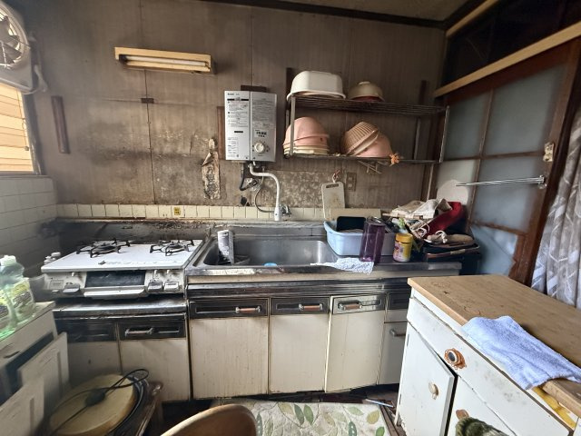 26/6/30価格変更　戸建　神岡町船津　30万（26/5/17新規）のキッチン
