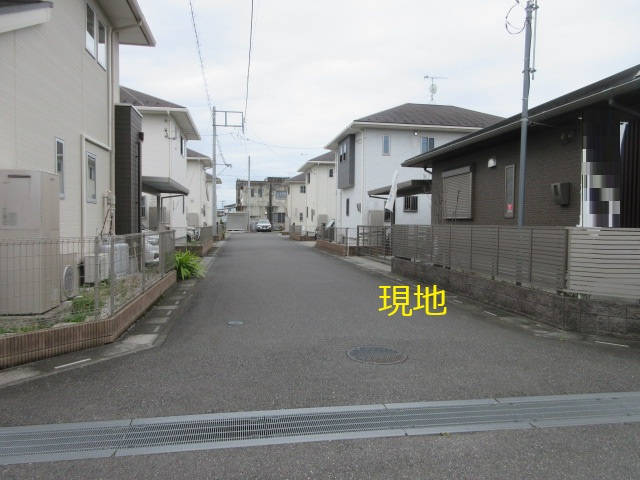 中古戸建　深谷市田中116-9（期間限定現況販売）の前面道路含む現地写真