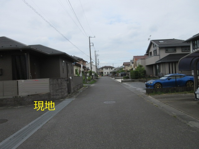 中古戸建　深谷市田中116-9（期間限定現況販売）の前面道路含む現地写真