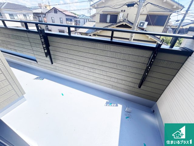 伊丹市松ケ丘　第2期　新築一戸建てのバルコニー|ワイドバルコニーは洗濯物を干すスペースが広いのでご家族が多くても安心！