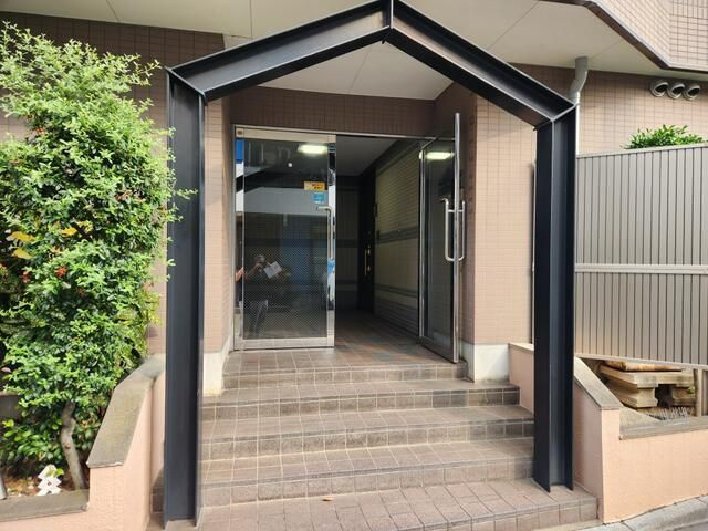 ガーデンパークカタノのエントランス