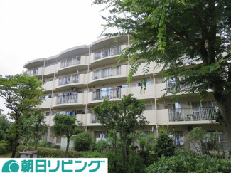 【外観】 | 霧が丘グリーンタウン4丁目1街区 | 緑豊かな霧が丘グリーンタウンの1階南向き住戸、たっぷりの陽光が差し込む明るく心地よい住空間です
