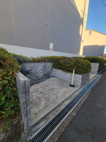 PHOENIX COURT 交野Ⅰの駐車場