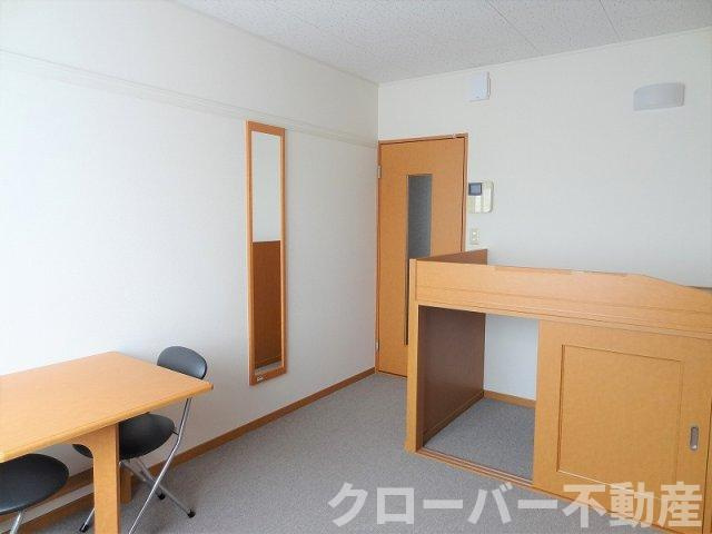 レオパレス城南の居間・リビング
