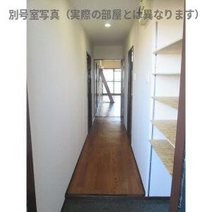 アパートメントハウス朴の樹の玄関