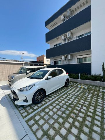 フジパレス西取石Ⅲ番館 の駐車場