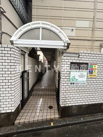 【エントランス】 | アメニティハイツ | ゆとりのあるエントランスです