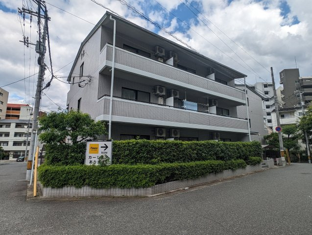 グリーンハイツ比治山の外観