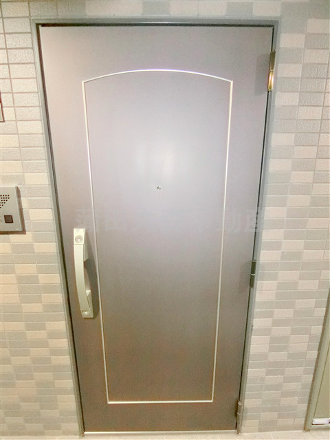 ルーブル東蒲田六番館の玄関