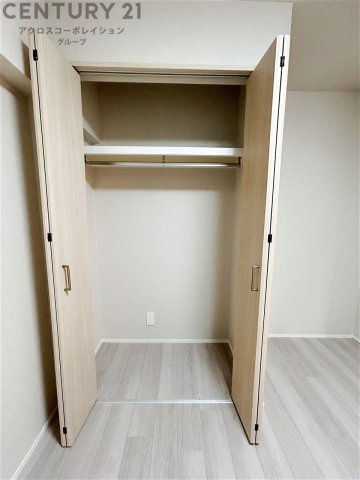 衣類やアクセサリー、小物類の収納が便利で整理整頓がしやすく、部屋の美観を保ちつつ、スペースを最大限に活用できます。衣服のしわやダメージを防ぎ、長持ちさせることができます。