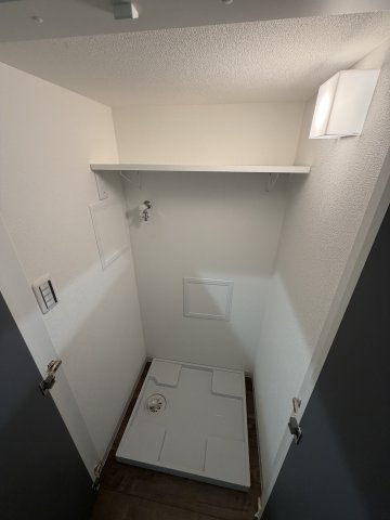 中野住研コーポのランドリースペース