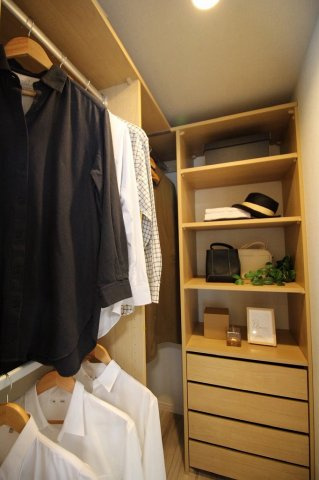 プライムパークス品川シーサイドザ・タワーの収納|プライムパークス品川シーサイドザ・タワー：マルチウォークインクローゼット画像です！