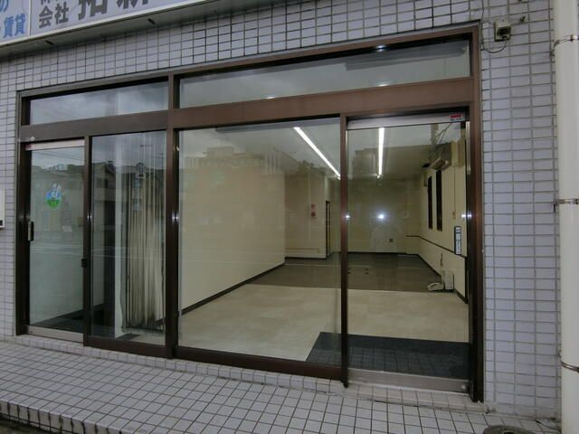 アトレ本厚木の玄関