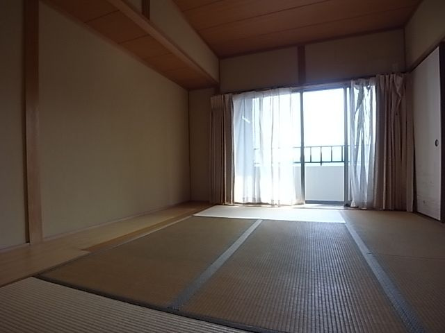 禅昌寺ガレージ・倉庫付戸建の和室
