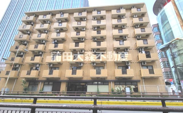 サニークレスト蒲田の外観|1987年10月築　SRC鉄骨鉄筋コンクリート造地上7階建て総戸数78戸　日本工学院隣　東京都大田区西蒲田5丁目　JR京浜東北線蒲田駅近1階まいばすけっとの人気賃貸マンション
