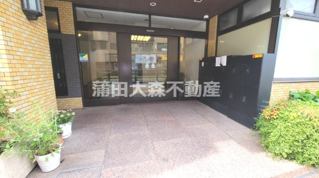 サニークレスト蒲田のエントランス