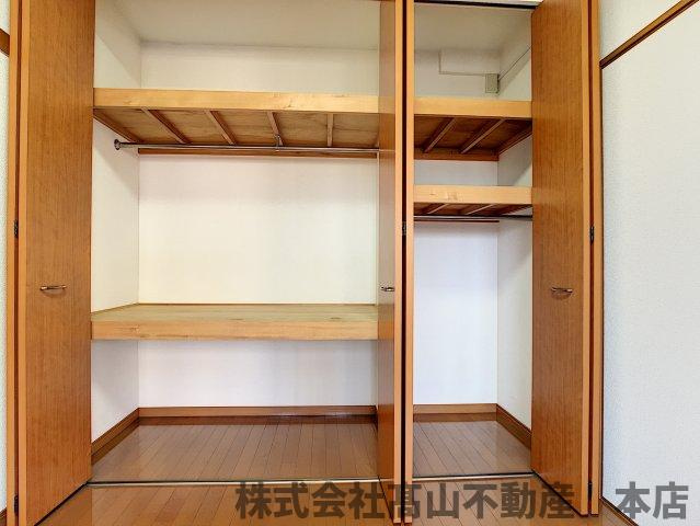 宗像市自由ヶ丘２丁目の賃貸マンションの収納