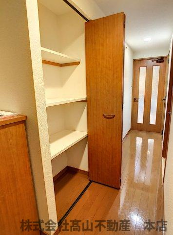 宗像市自由ヶ丘２丁目の賃貸マンションの収納