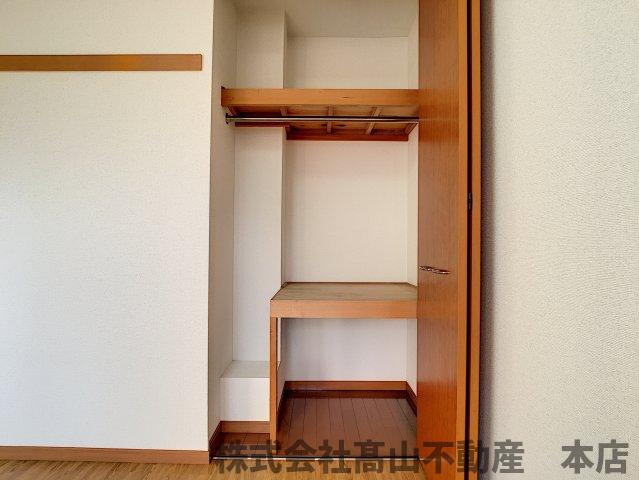 宗像市自由ヶ丘２丁目の賃貸マンションの収納