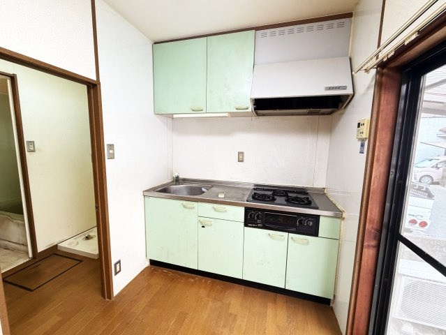 ◆前道広々６ｍ◆駐車場有り◆収納スペース充実の３LDK◆伏見区淀樋爪町のキッチン|キッチン