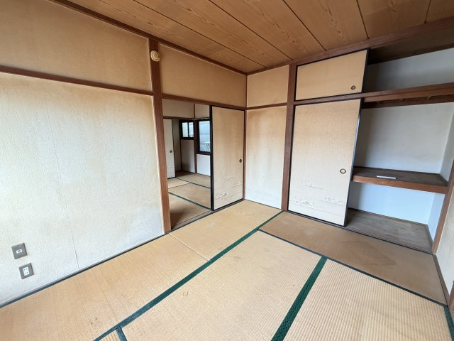 ◆前道広々６ｍ◆駐車場有り◆収納スペース充実の３LDK◆伏見区淀樋爪町の和室|和室