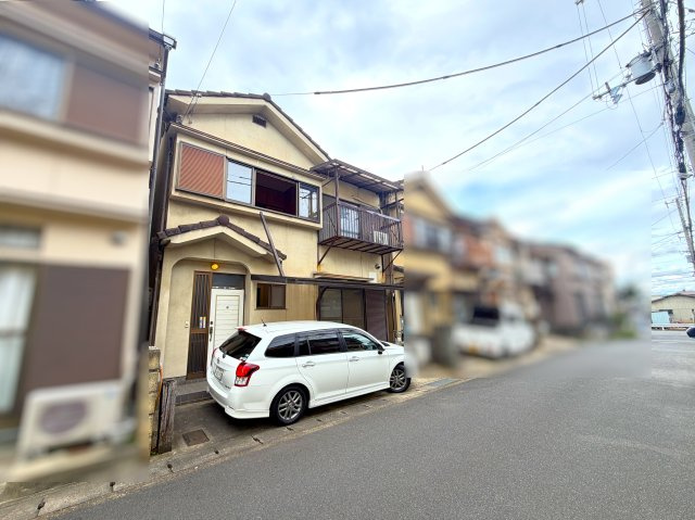 ◆前道広々６ｍ◆駐車場有り◆収納スペース充実の３LDK◆伏見区淀樋爪町の前面道路含む現地写真|前面道路含む現地