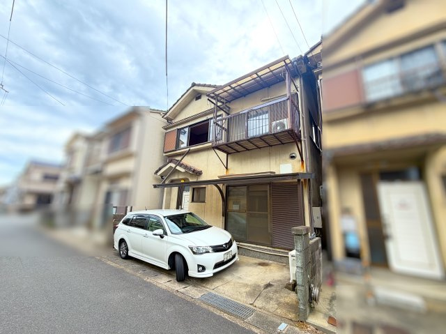 ◆前道広々６ｍ◆駐車場有り◆収納スペース充実の３LDK◆伏見区淀樋爪町の前面道路含む現地写真|前面道路含む現地