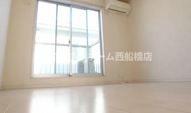 プレシャス船橋一番館の居間・リビング