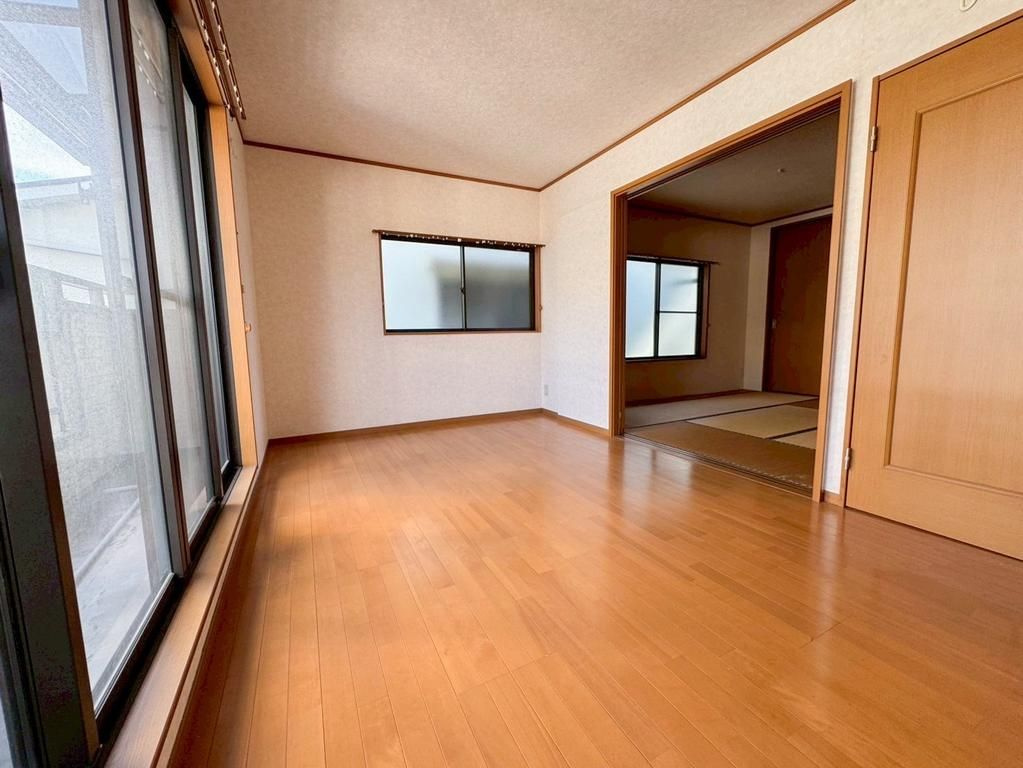 江東区大島8丁目貸家の居間・リビング|ゆったり過ごせる居間です