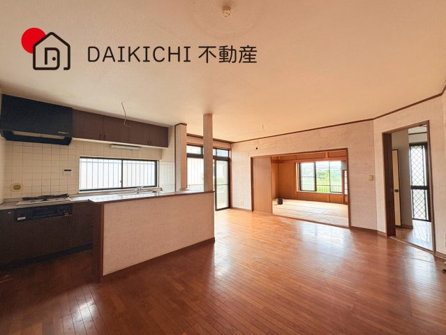 【居間・リビング】 | 鴻巣市常光　中古戸建