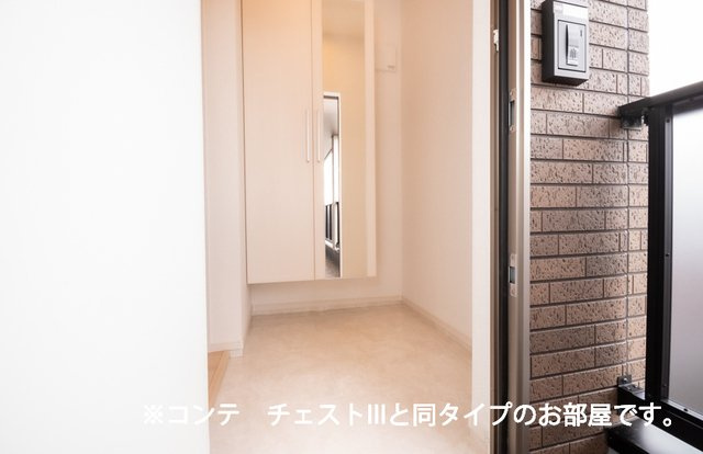 ヌーヴェル　ラ　ヴィの玄関