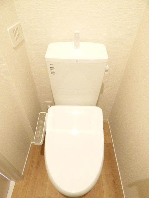 Casa Brezza　(カーサブレッツァ)のトイレ