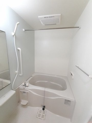ソル・レヴェンテ　ＧＴの浴室