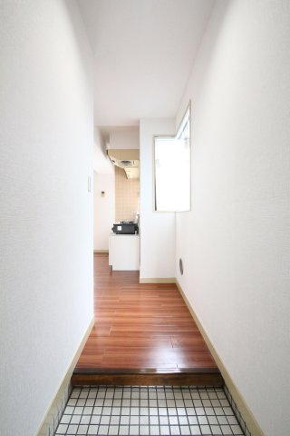 シャルール相模の玄関