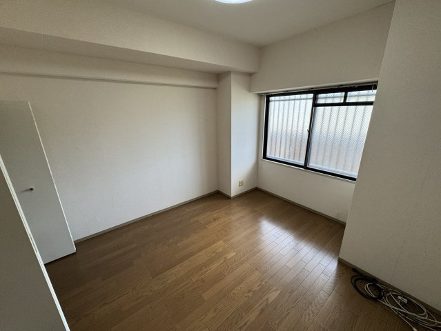 ライオンズマンション和歌山紀伊の洋室
