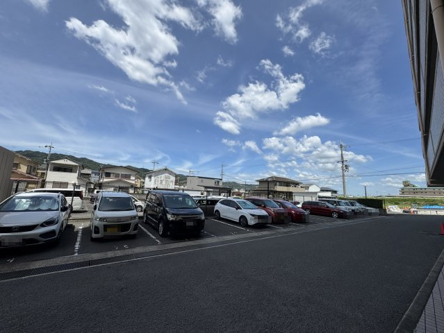 ライオンズマンション和歌山紀伊の駐車場