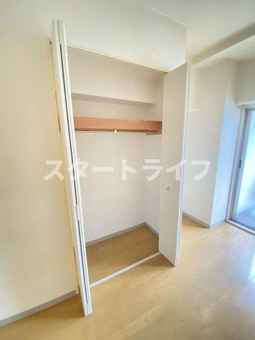 大阪市淀川区宮原１丁目の賃貸マンションの収納