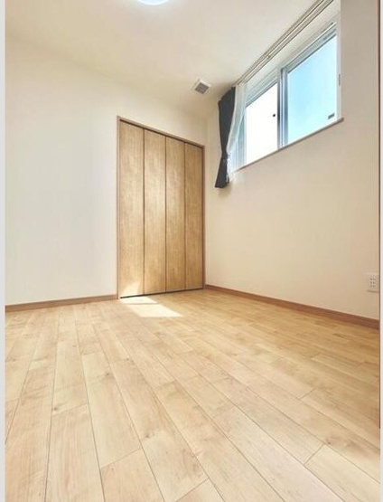 【寝室】 | 片坂町2丁目戸建