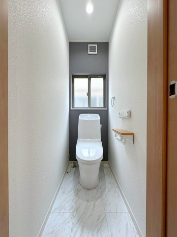 相田5丁目のトイレ|2階ももちろんウォシュレットトイレです♪