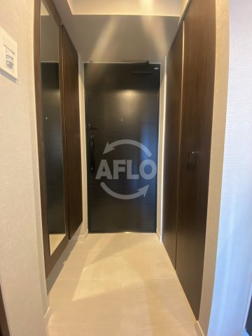 S-RESIDENCE福島Alovitaの玄関|S-RESIDENCE福島Alovita　玄関