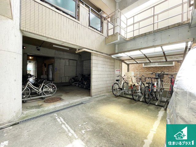 アンビエント三田の駐輪場|共用部（駐輪場）