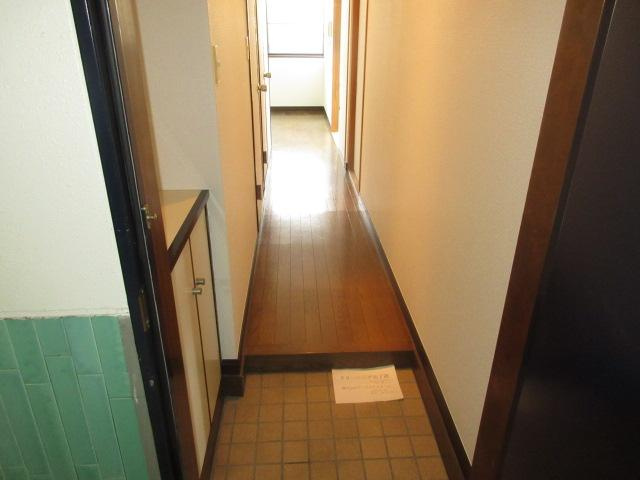 さいたま市桜区大字神田の賃貸マンションの玄関