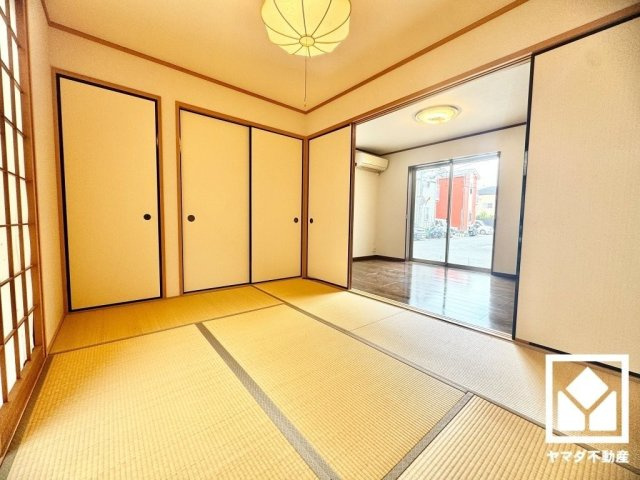 八幡市八幡盛戸の和室