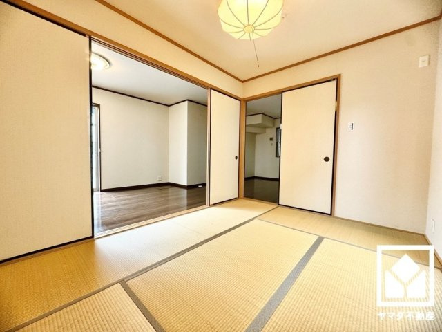 八幡市八幡盛戸の和室